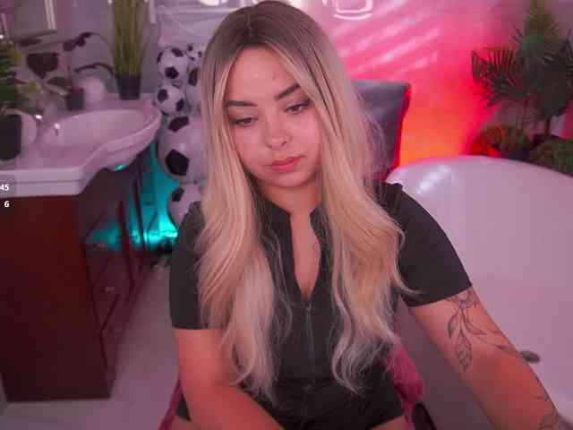 SusieWood webcam