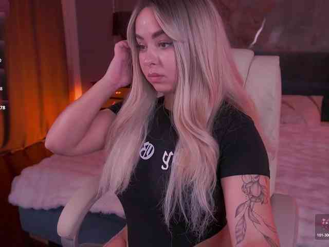 SusieWood webcam