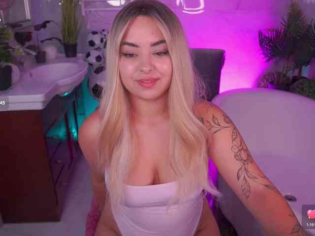 SusieWood webcam