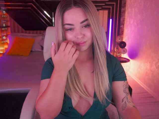 SusieWood webcam