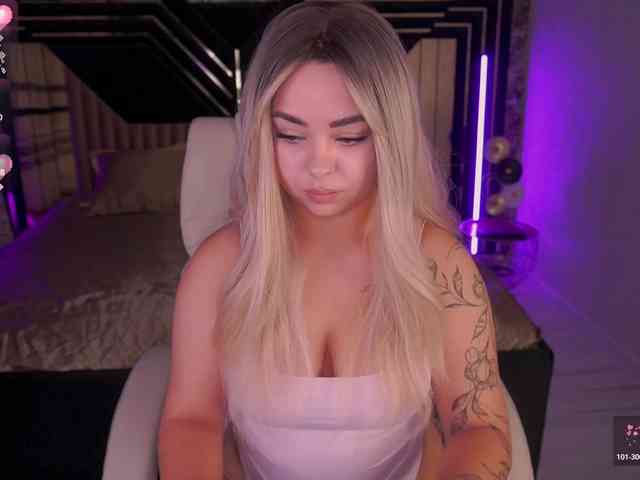 SusieWood webcam