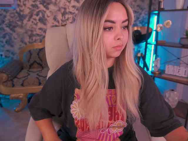 SusieWood webcam