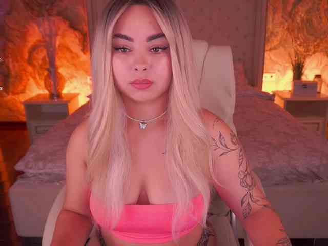 SusieWood webcam