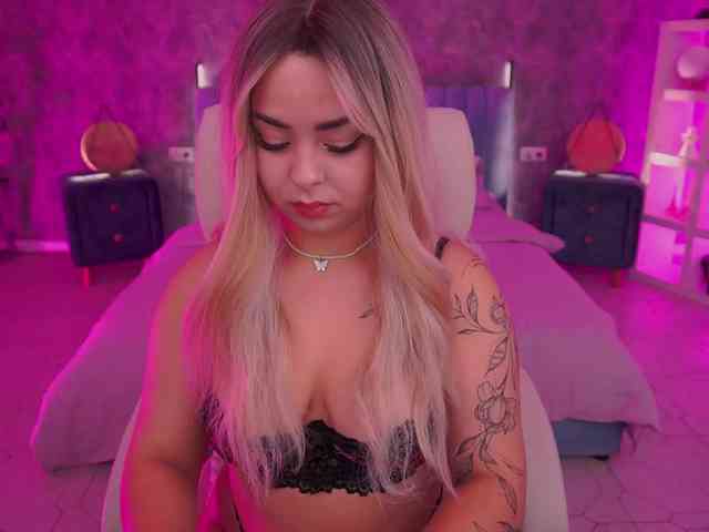 SusieWood webcam