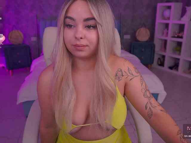 SusieWood webcam