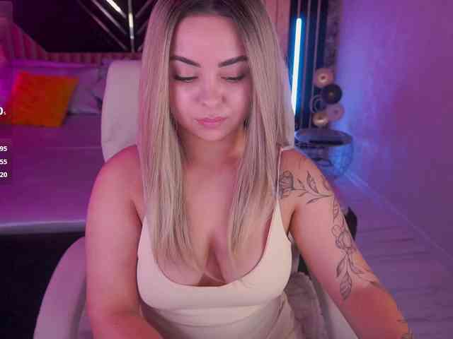 SusieWood webcam