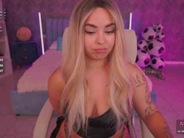 SusieWood webcam