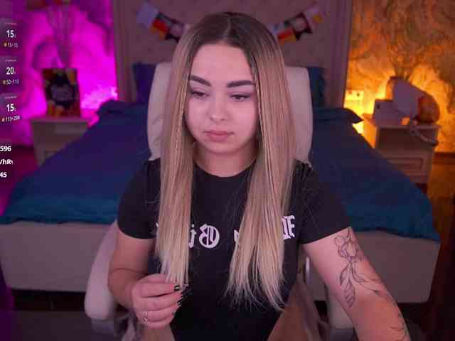SusieWood webcam