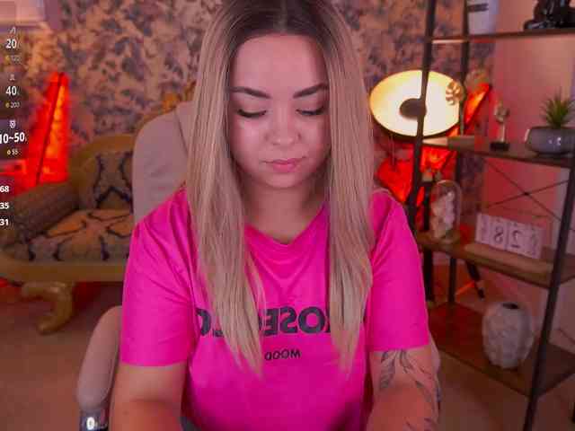 SusieWood webcam