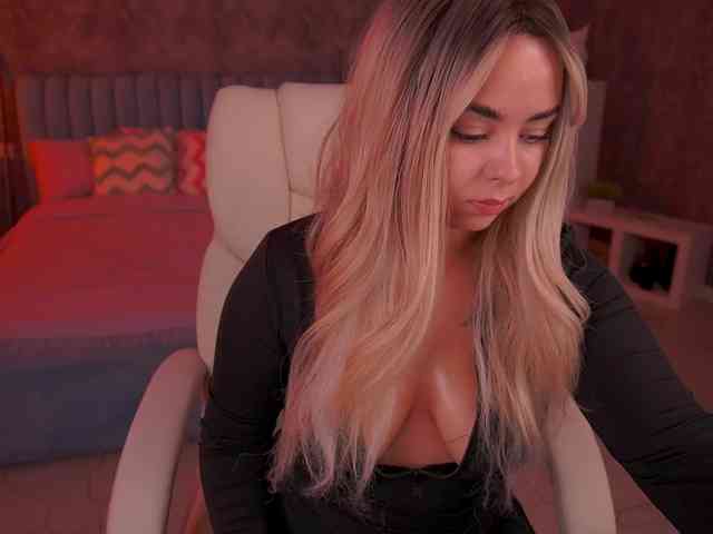 SusieWood webcam