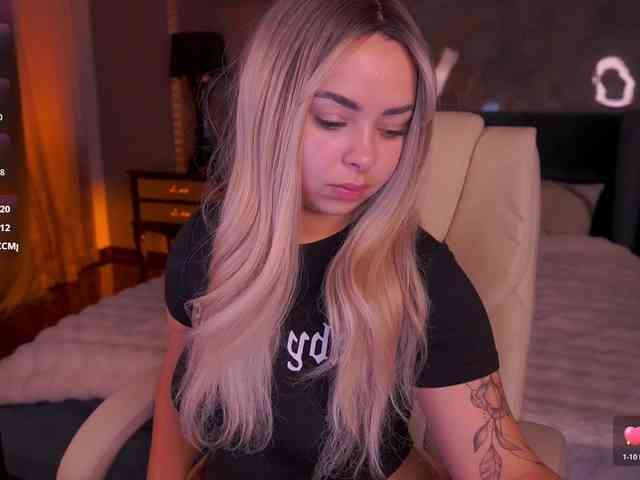 SusieWood webcam