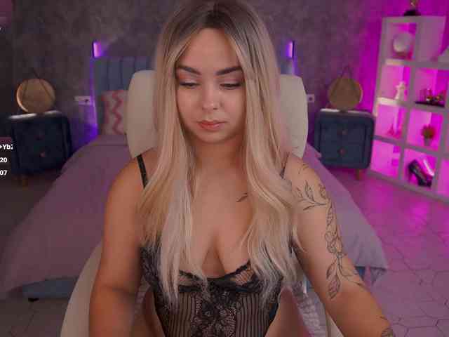 SusieWood webcam