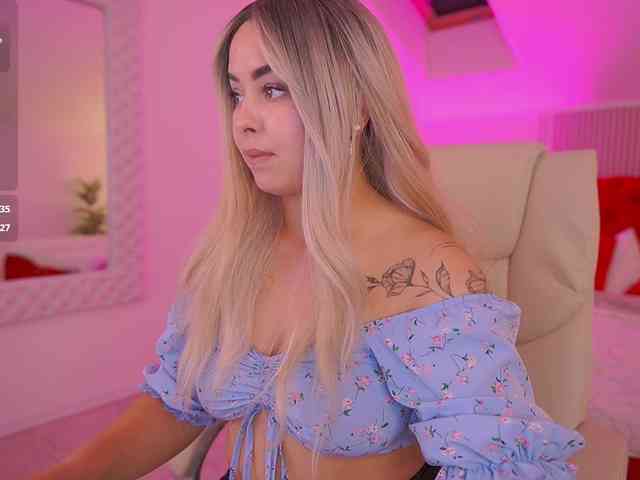 SusieWood webcam