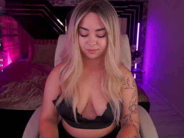 SusieWood webcam