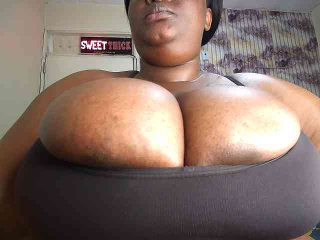 bigboobie22 webcam
