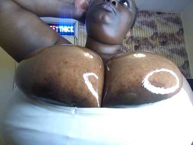 bigboobie22 webcam