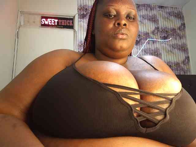 bigboobie22 webcam