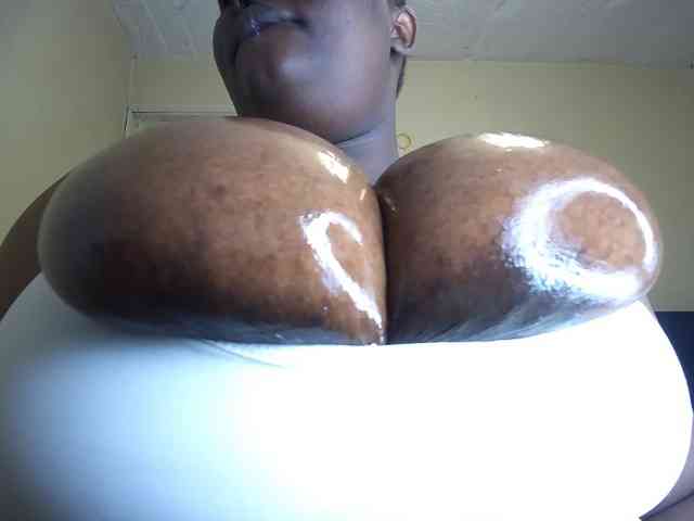 bigboobie22