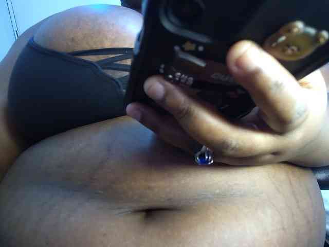 bigboobie22 Live Webcam on BongaCams