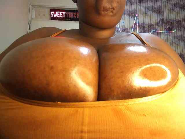 bigboobie22 webcam
