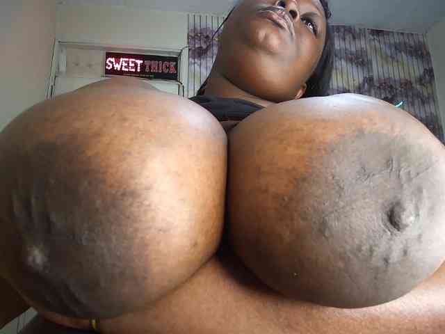 bigboobie22 webcam