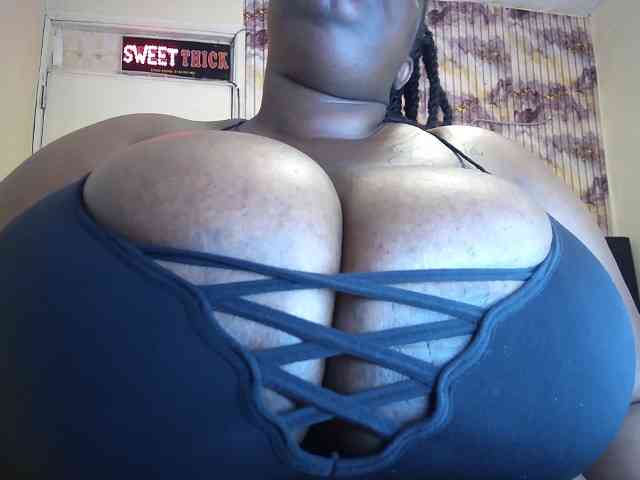 bigboobie22 webcam