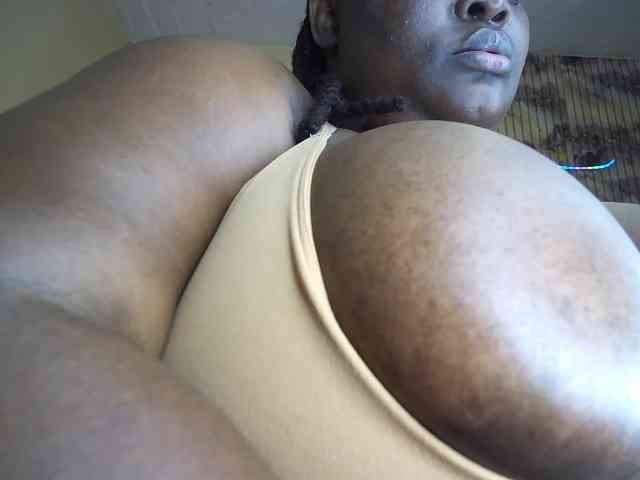 bigboobie22 webcam