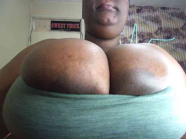 bigboobie22 webcam