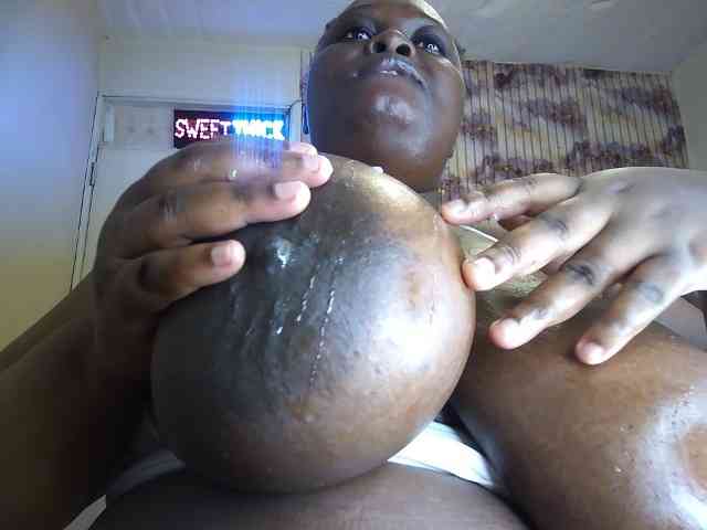 bigboobie22 bigboobie22