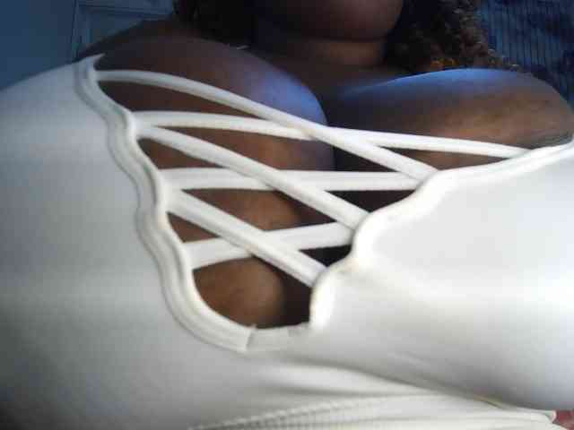 bigboobie22 webcam
