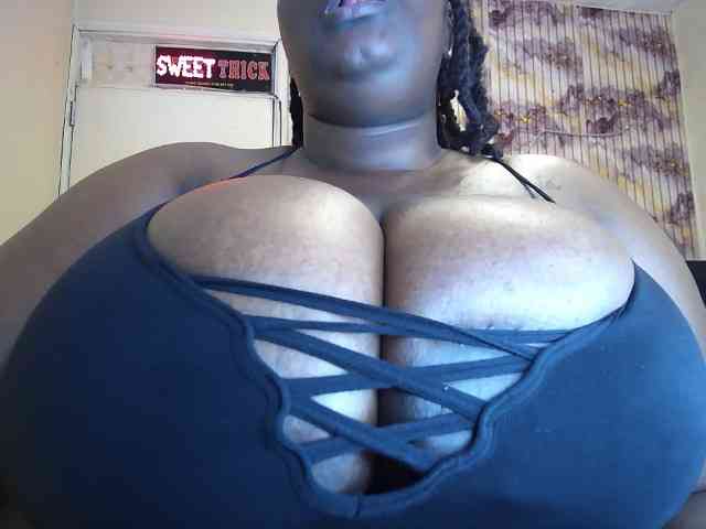 bigboobie22 webcam