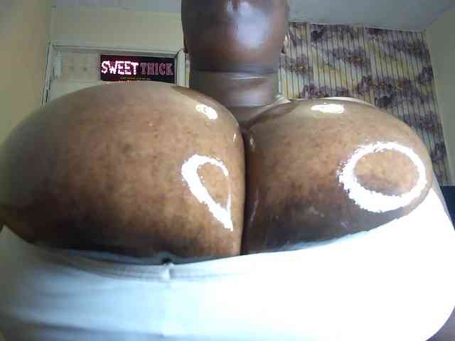 bigboobie22 webcam