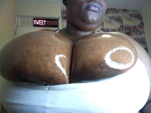 bigboobie22 webcam