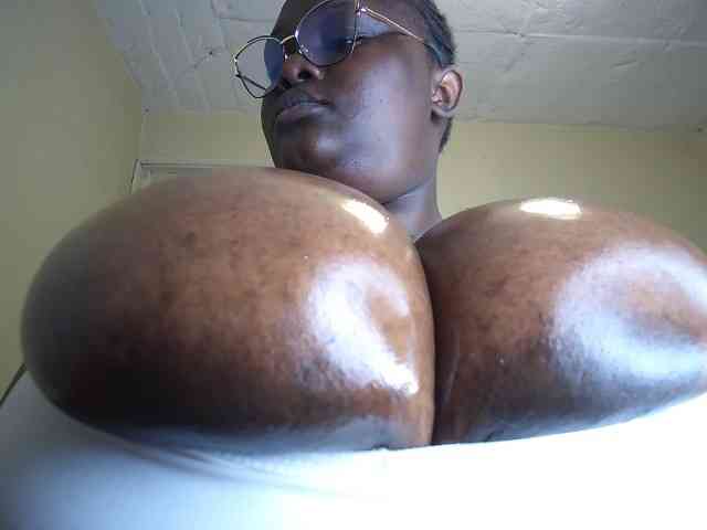 bigboobie22 webcam
