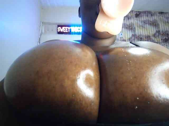 bigboobie22 Live Webcam on BongaCams