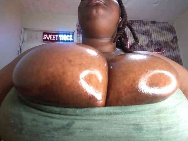 bigboobie22 webcam
