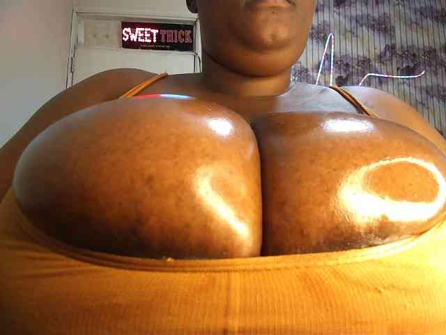bigboobie22 webcam