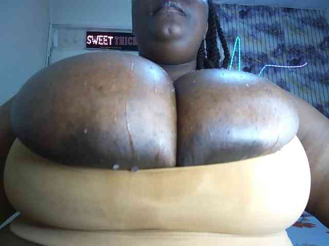 bigboobie22 webcam