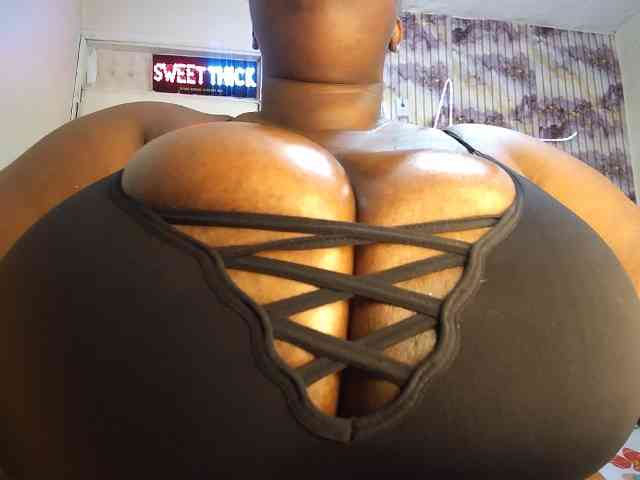 bigboobie22 webcam