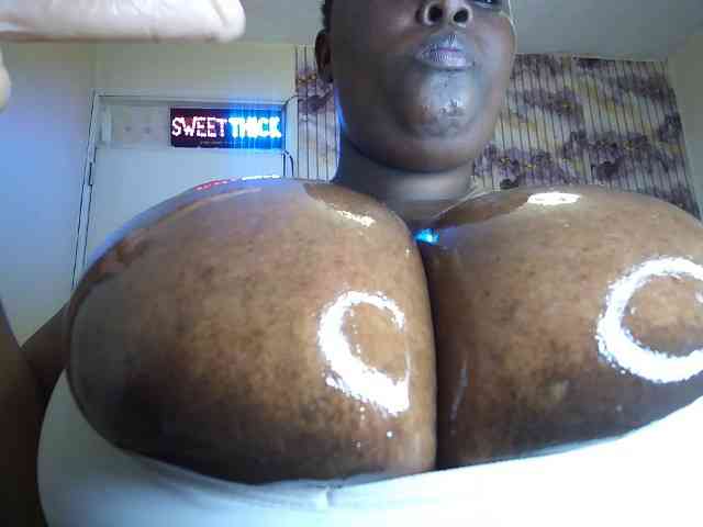 bigboobie22 webcam