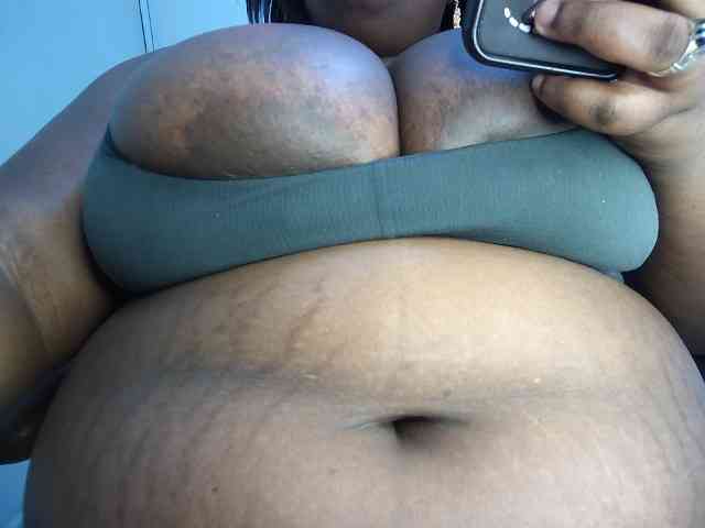 bigboobie22 webcam