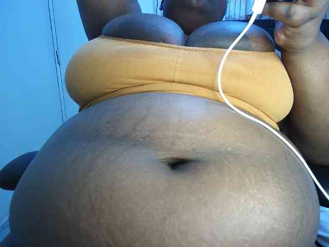 bigboobie22 webcam