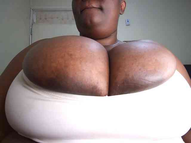 bigboobie22 webcam