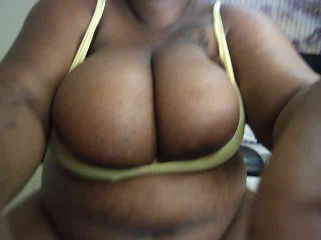 bigboobie22 webcam