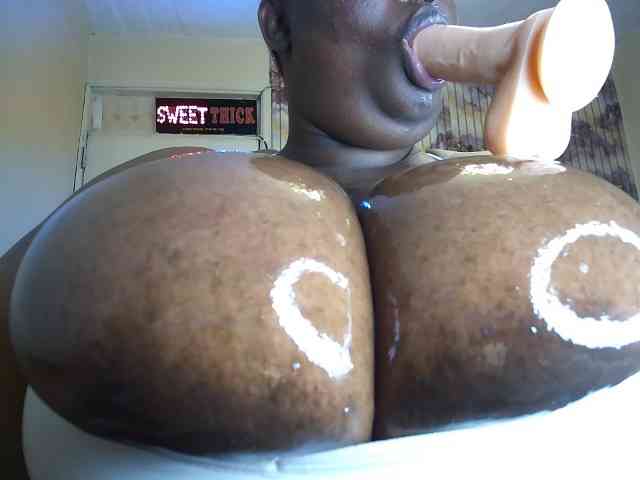 bigboobie22 webcam