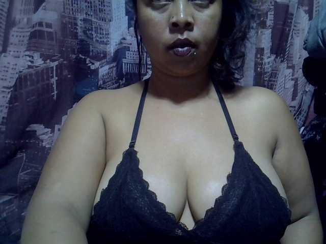 bigass-tits Cam en directo en BongaCams
