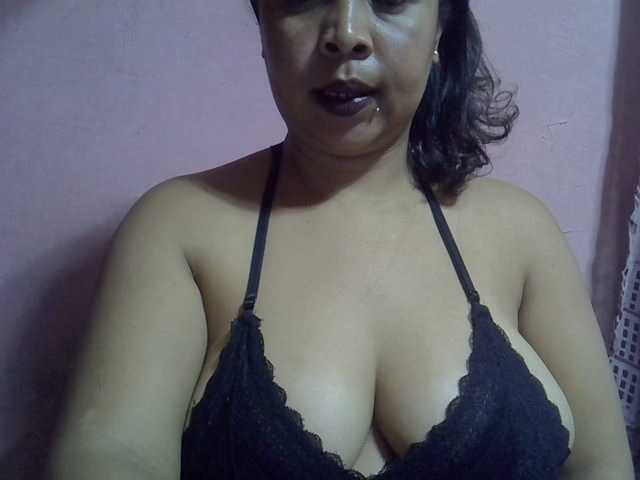 bigass-tits Прямой эфир на BongaCams