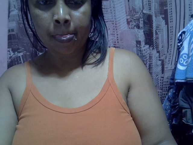 bigass-tits live cam preview