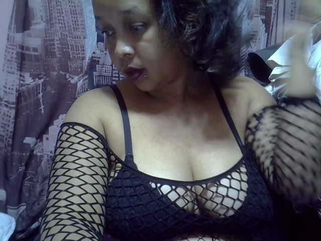 bigass-tits live webcam show