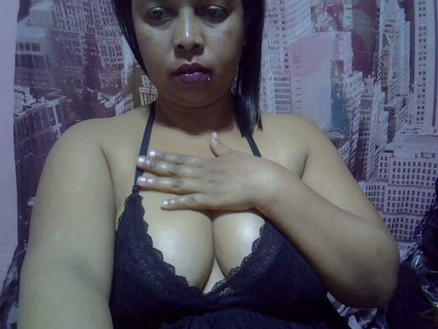 bigass-tits live cam preview